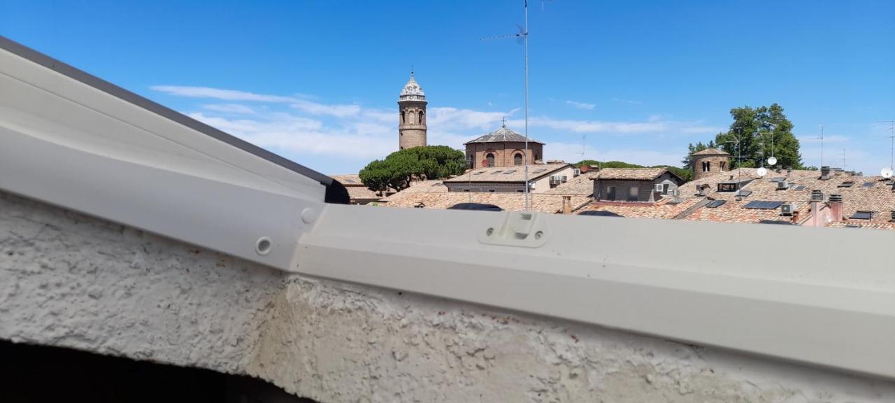 Corte Cavour. Una Mansarda Nel Cuore Della Citta Ravenna Kültér fotó