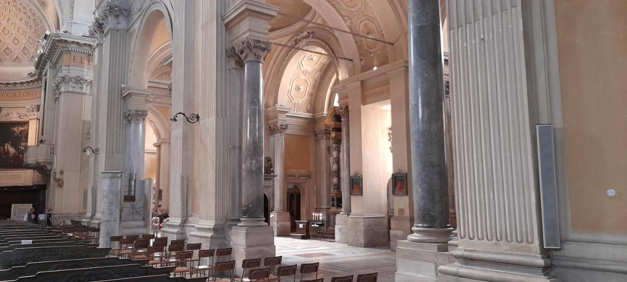 Corte Cavour. Una Mansarda Nel Cuore Della Citta Ravenna Kültér fotó